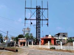 Raipur News: खेल मैदान में निजी विज्ञापन होर्डिंग लगाने का विरोध, सुरक्षा मानकों को लेकर नाराजगी