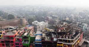 पाकिस्तान पर दोहरी मार, LNG संकट के बीच जहरीली हवा का खतरा बढ़ने की आशंका