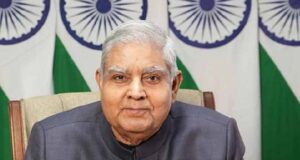 RSS के समापन समारोह में धनखड़ की एंट्री पर सियासत तेज
